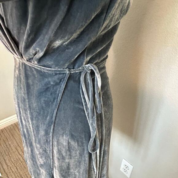 Reformation blue gray holiday velvet Chrissy wrap silk blend mini dress size S - Picture 3 of 8